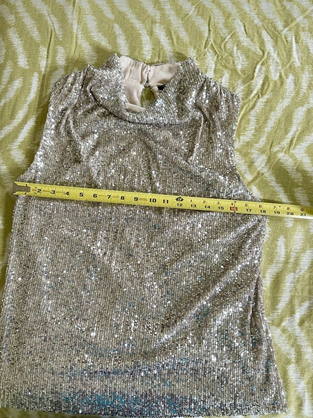 Cable & Gauge Sparkling Sequin Top - Picture 6 of 7